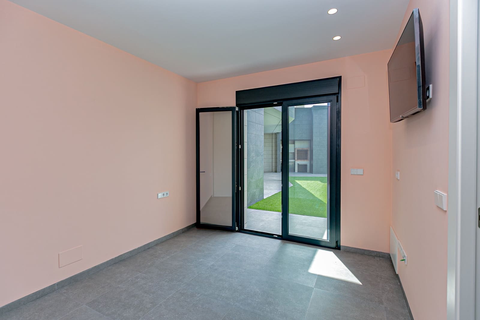 5 soveværelse Villa til salg i San Pedro del Pinatar med swimmingpool garage - € 1.300.000 (Ref: 9306901)