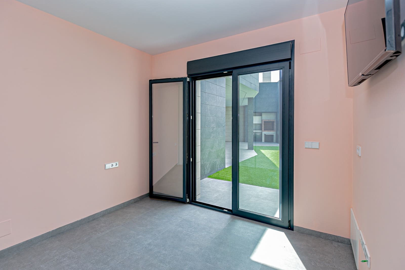 5 soveværelse Villa til salg i San Pedro del Pinatar med swimmingpool garage - € 1.300.000 (Ref: 9306901)