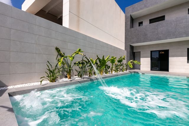 5 soveværelse Villa til salg i Lo Pagan, San Pedro del Pinatar med swimmingpool garage - € 1.300.000 (Ref: 9306901)