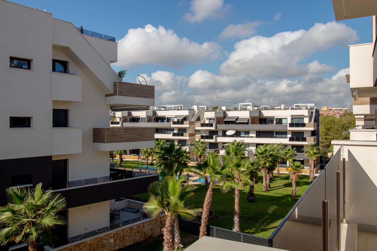 2 bedroom Apartment for sale in Los Altos with pool garage - € 299,900 (Ref: 9311879)