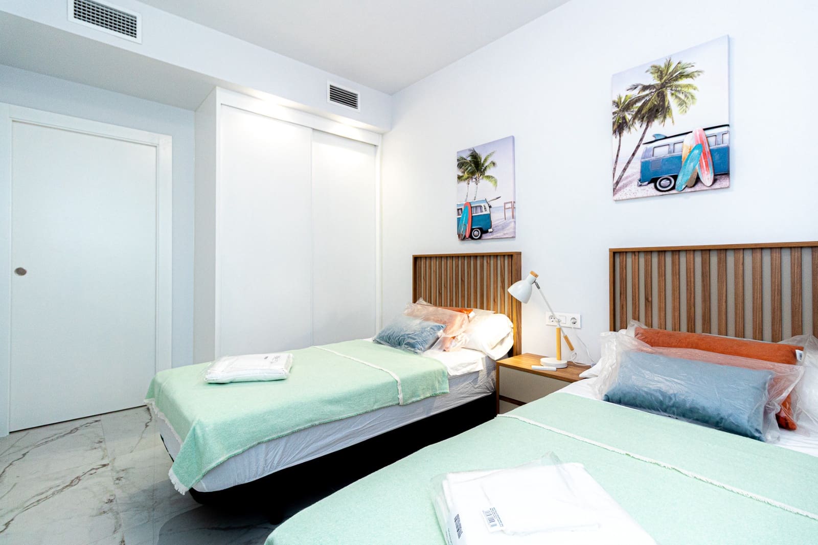 2 bedroom Apartment for sale in Los Altos with pool garage - € 299,900 (Ref: 9311879)