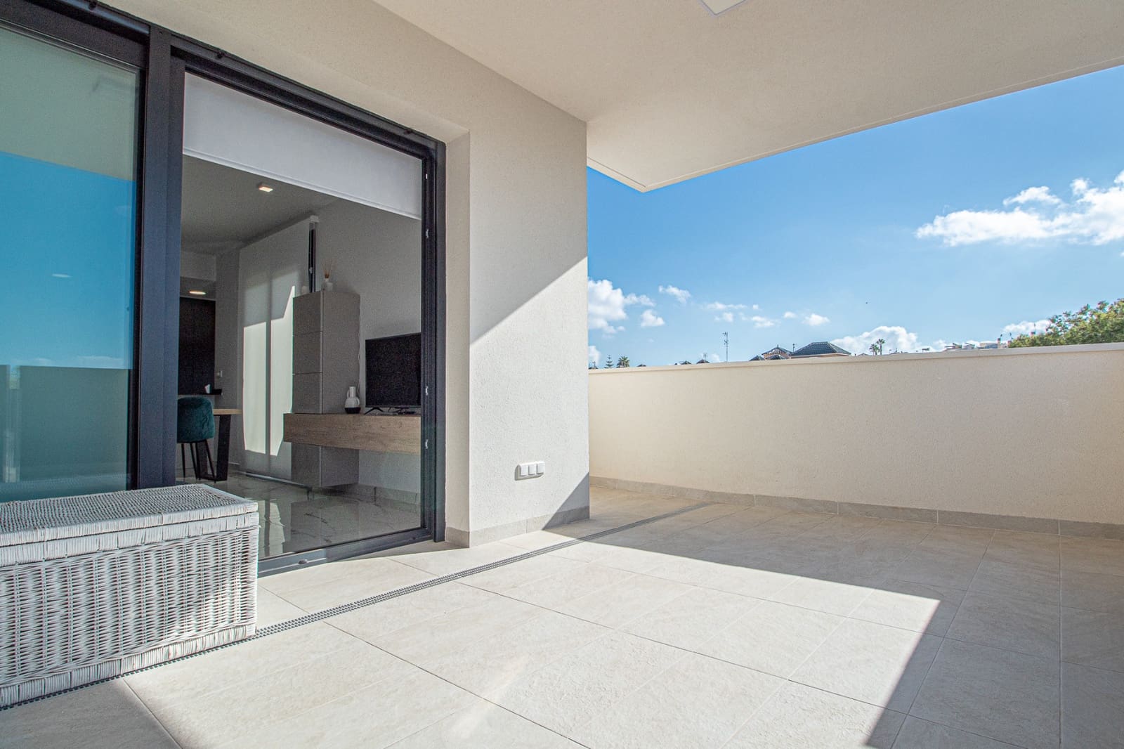 2 bedroom Apartment for sale in Los Altos with pool garage - € 299,900 (Ref: 9311879)