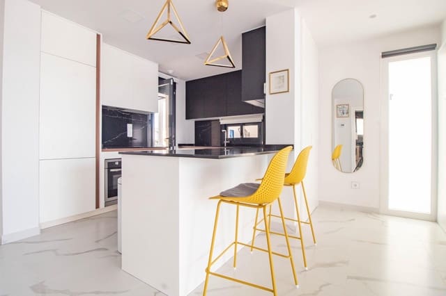 Apartamento de 2 habitaciones en San Miguel de Salinas en venta con piscina - 350.000 € (Ref: 9343682)