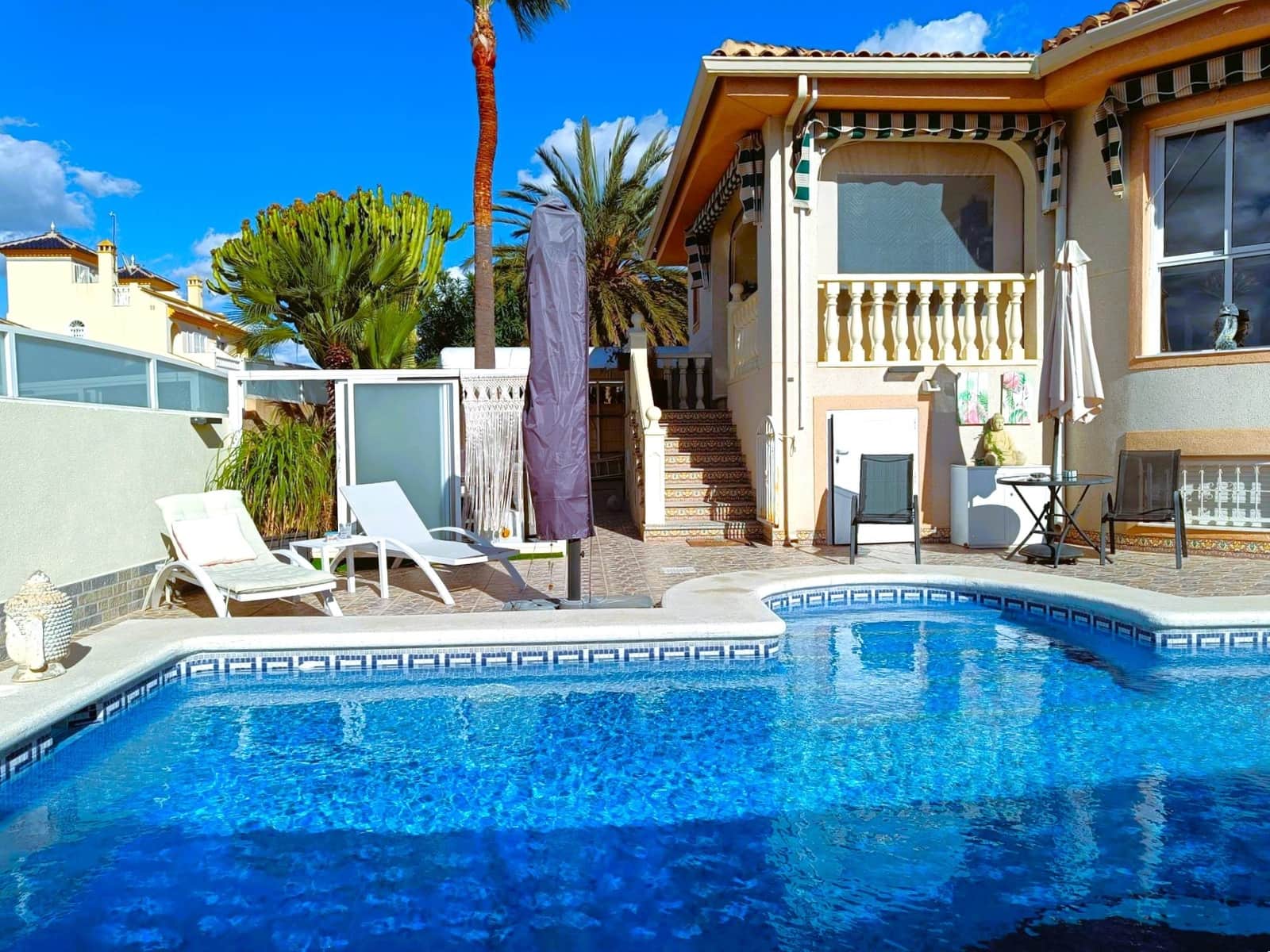 5 bedroom Villa for sale in Benijofar with pool garage - € 498,000 (Ref: 9343685)