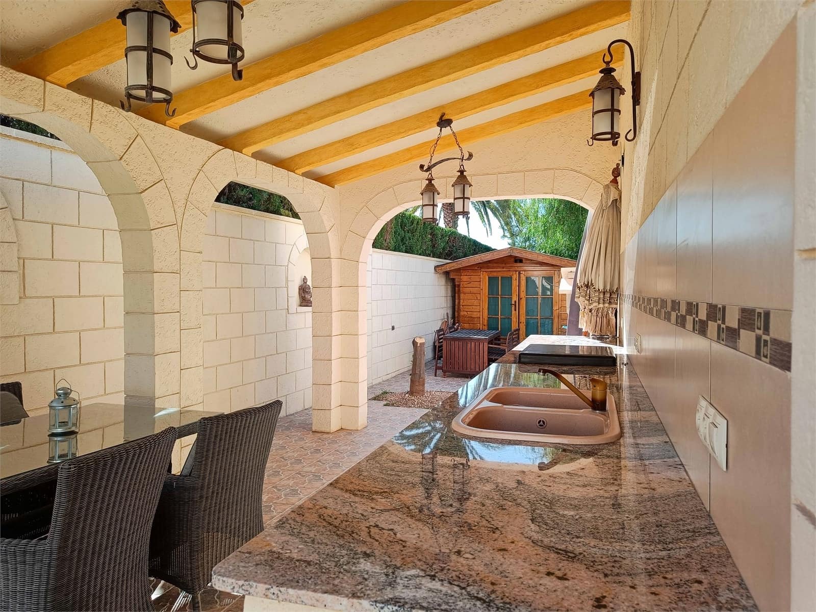 5 bedroom Villa for sale in Benijofar with pool garage - € 498,000 (Ref: 9343685)