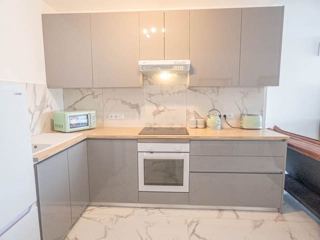 1 Zimmer Apartment zu verkaufen in Villamartin, Orihuela mit Pool - 155.000 € (Ref: 9345613)