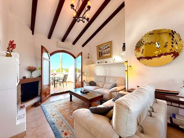 3 soveværelse Villa til salg i Villamartin, Orihuela med swimmingpool - € 449.000 (Ref: 9360352)