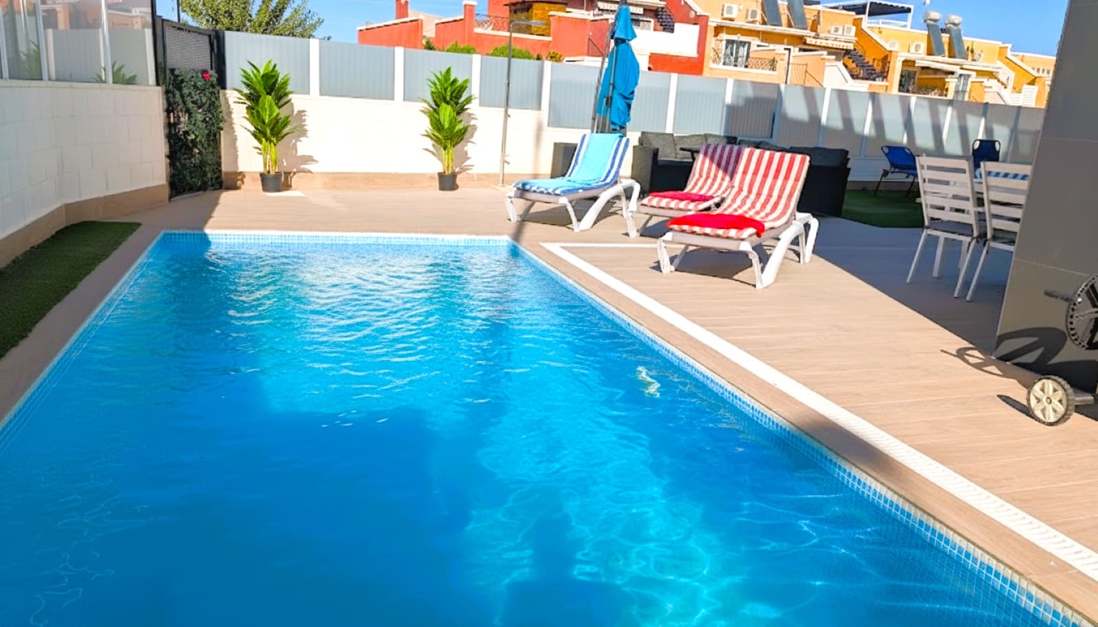 3 bedroom Villa for sale in Villamartin with pool - € 424,950 (Ref: 9360358)