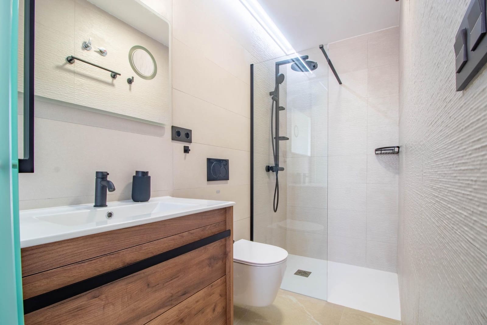 Apartamento de 2 habitaciones en Orihuela Costa en venta con piscina - 385.000 € (Ref: 9360363)