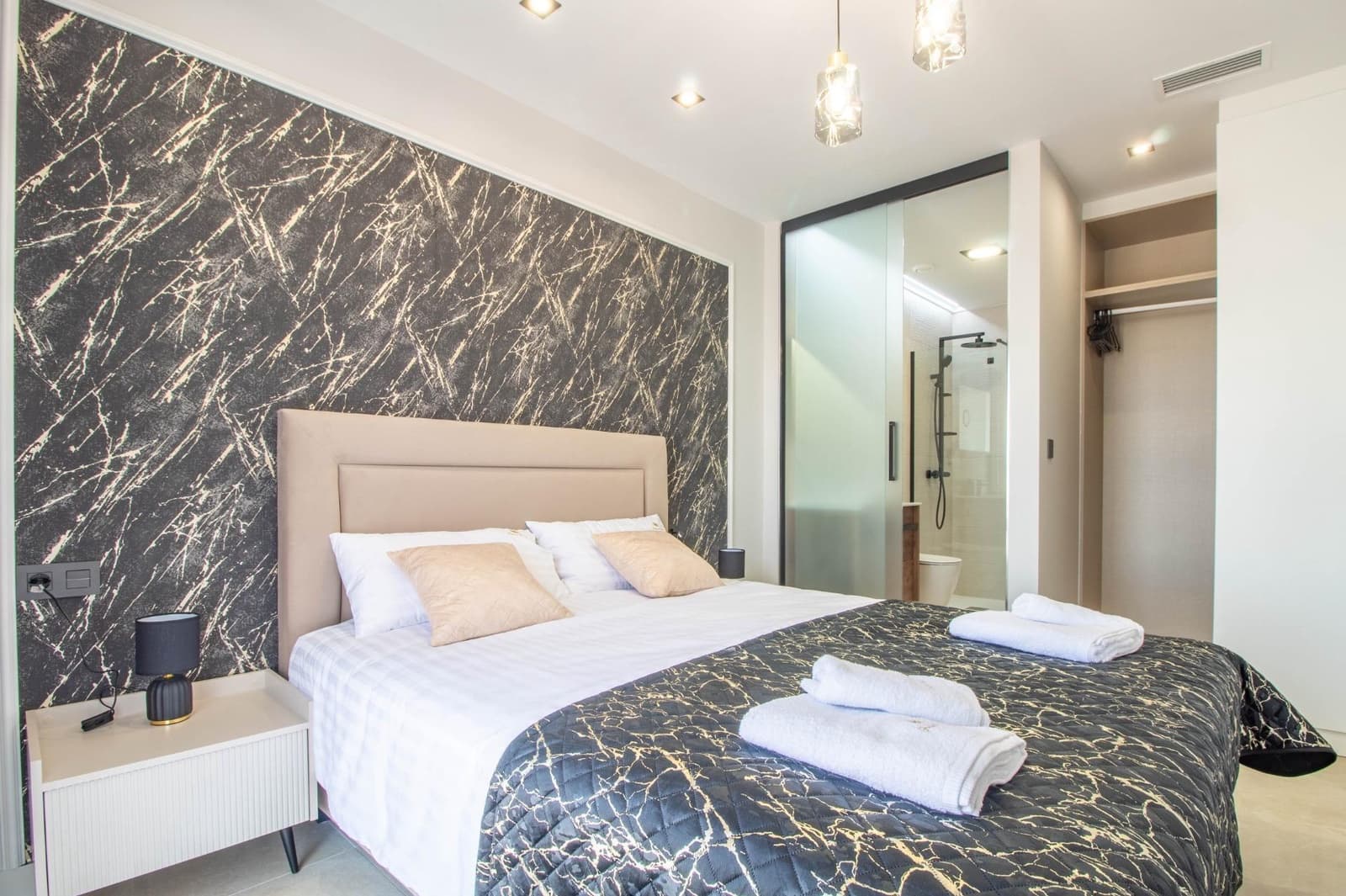 Apartamento de 2 habitaciones en Orihuela Costa en venta con piscina - 385.000 € (Ref: 9360363)