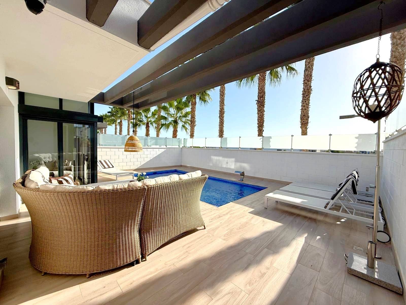 3 bedroom Villa for sale in Orihuela Costa with pool - € 449,900 (Ref: 9360365)