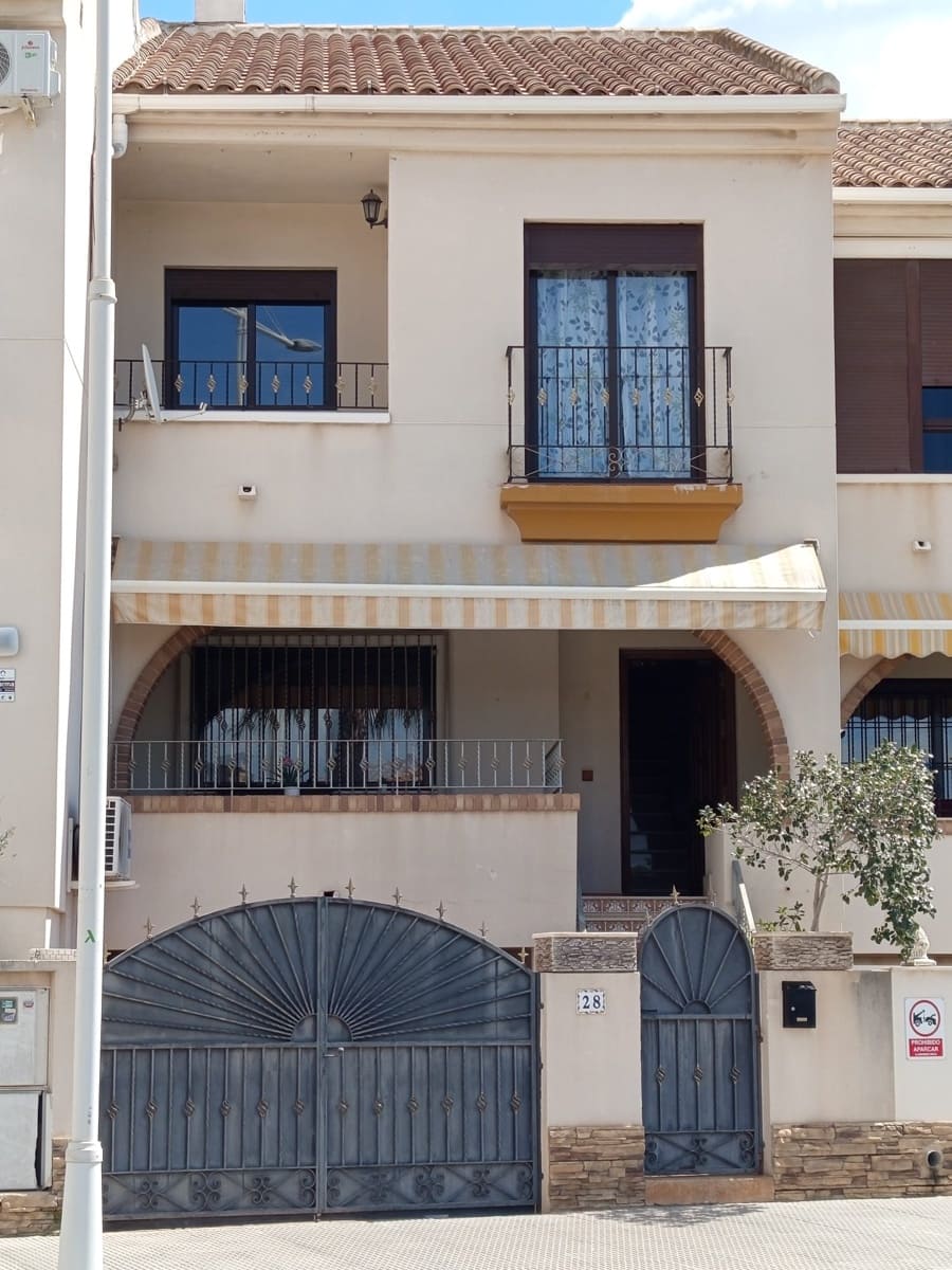 3 quarto Casa em Banda para venda em San Miguel de Salinas com piscina - 168 000 € (Ref: 9360371)