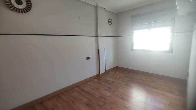 3 quarto Casa em Banda para venda em San Miguel de Salinas com piscina - 168 000 € (Ref: 9360371)