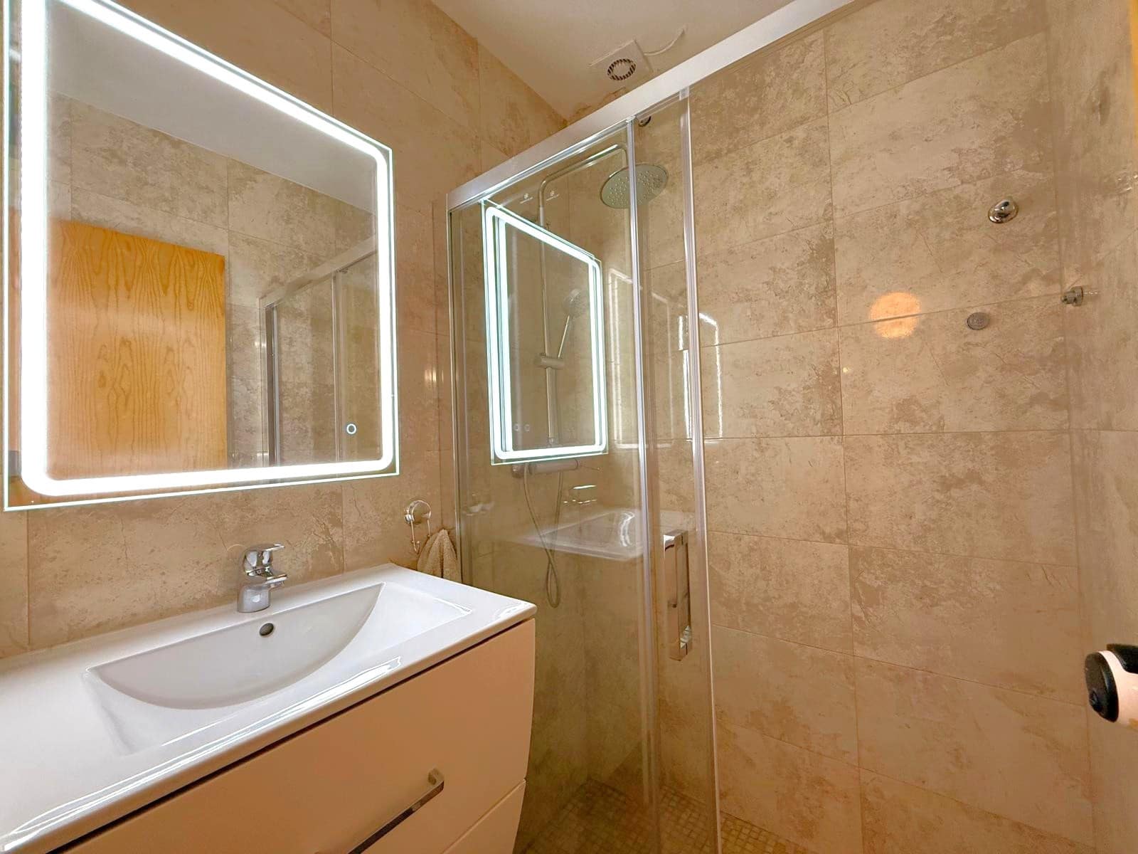 3 bedroom Townhouse for sale in Villamartin with pool - € 319,000 (Ref: 9360375)