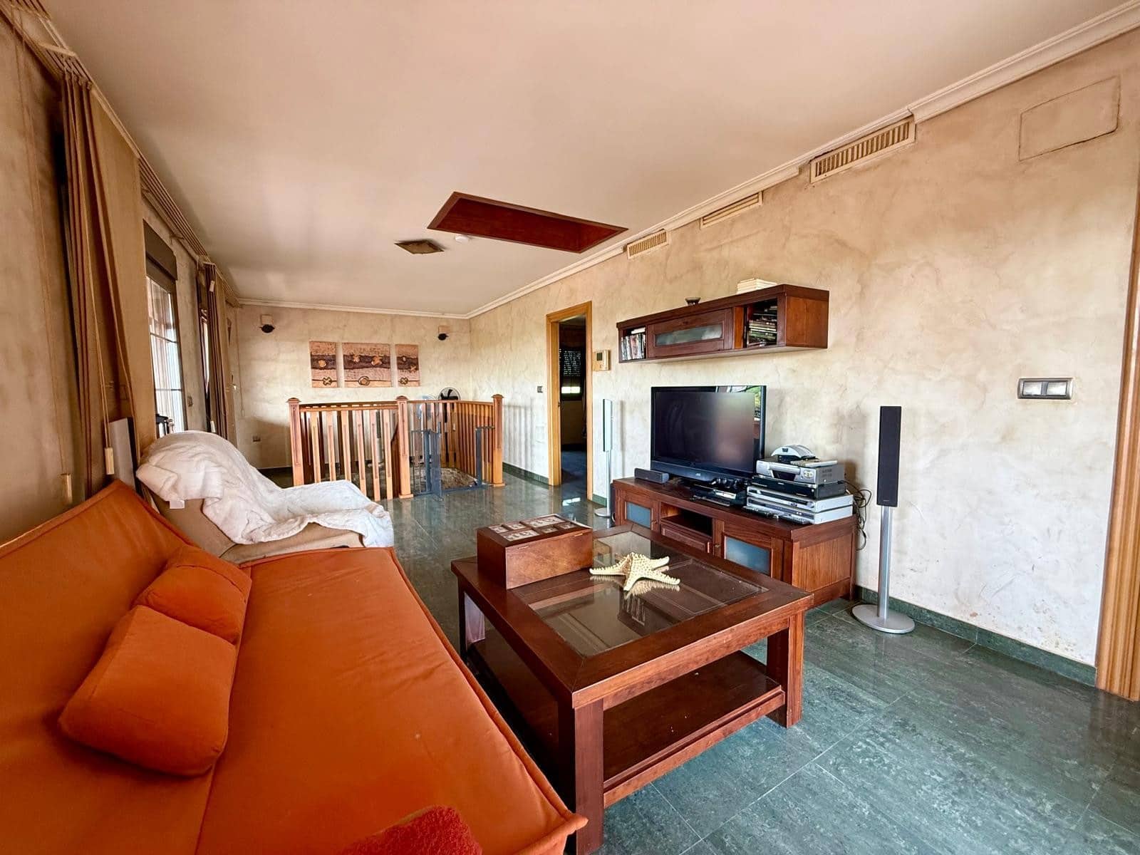 5 sypialnia Willa na sprzedaż w San Miguel de Salinas z basenem garażem - 675 000 € (Ref: 9360381)