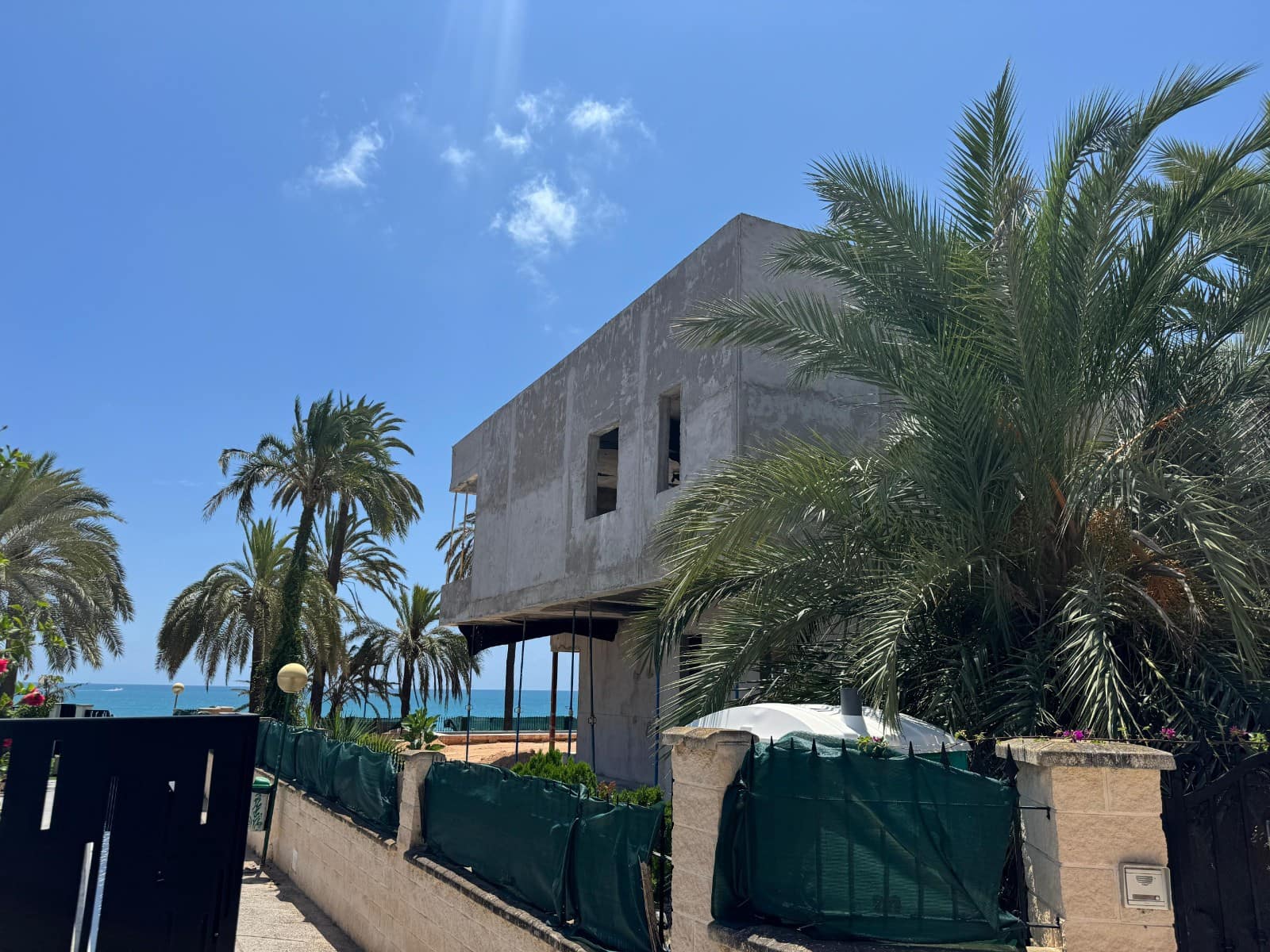 Villa for sale in Orihuela Costa with pool - € 2,750,000 (Ref: 9360385)