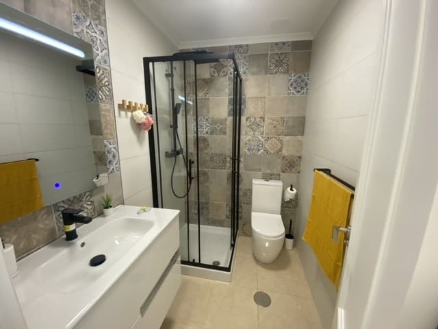 Casa de 3 habitaciones en San Miguel de Salinas en venta con piscina - 229.900 € (Ref: 9360390)