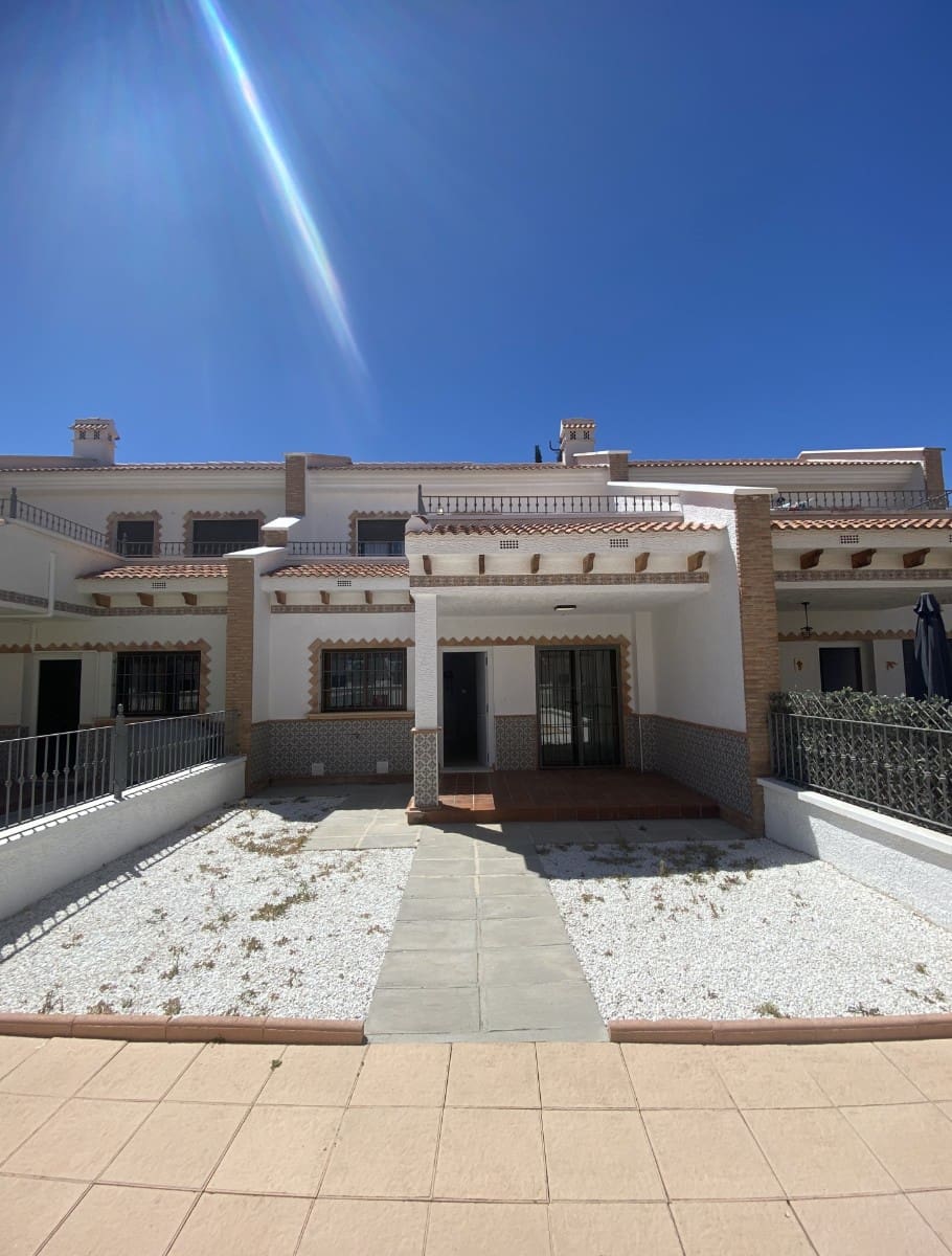 Casa de 3 habitaciones en San Miguel de Salinas en venta con piscina - 229.900 € (Ref: 9360390)