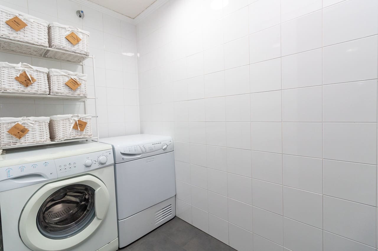 3 soverom Penthouse til salgs i Torrevieja med svømmebasseng - € 395 000 (Ref: 9383628)