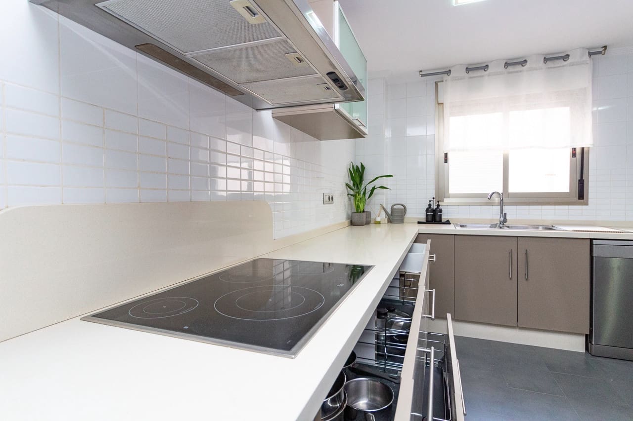 3 soverom Penthouse til salgs i Torrevieja med svømmebasseng - € 395 000 (Ref: 9383628)