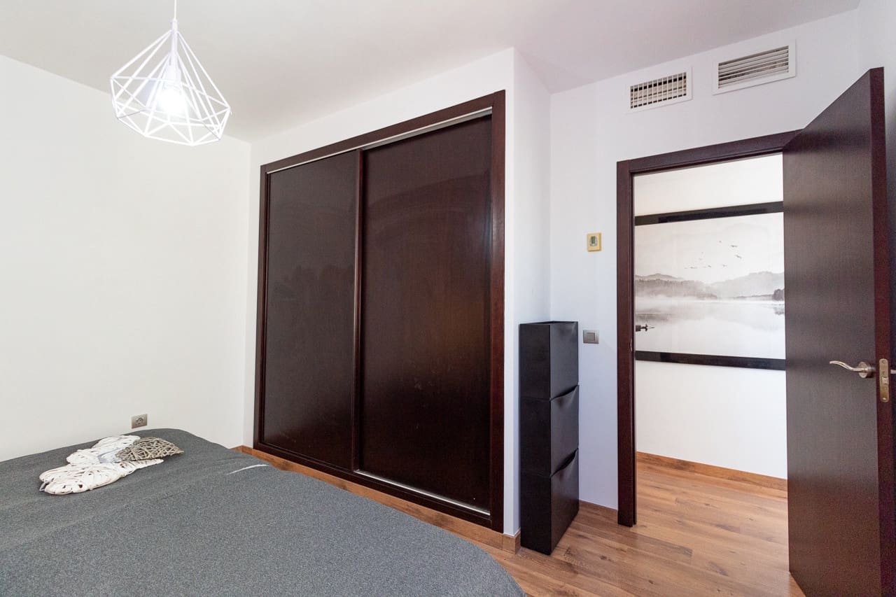 3 soverom Penthouse til salgs i Torrevieja med svømmebasseng - € 395 000 (Ref: 9383628)