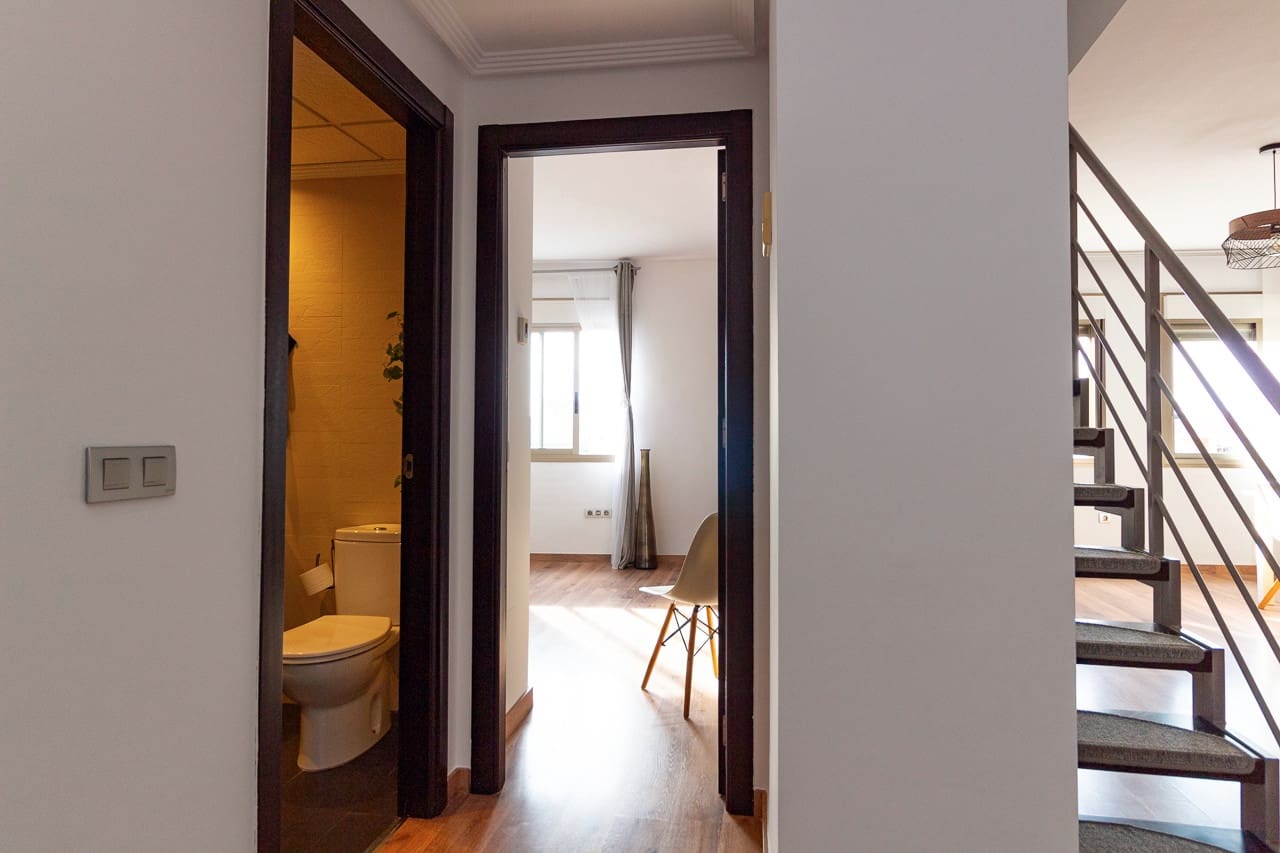 3 soverom Penthouse til salgs i Torrevieja med svømmebasseng - € 395 000 (Ref: 9383628)