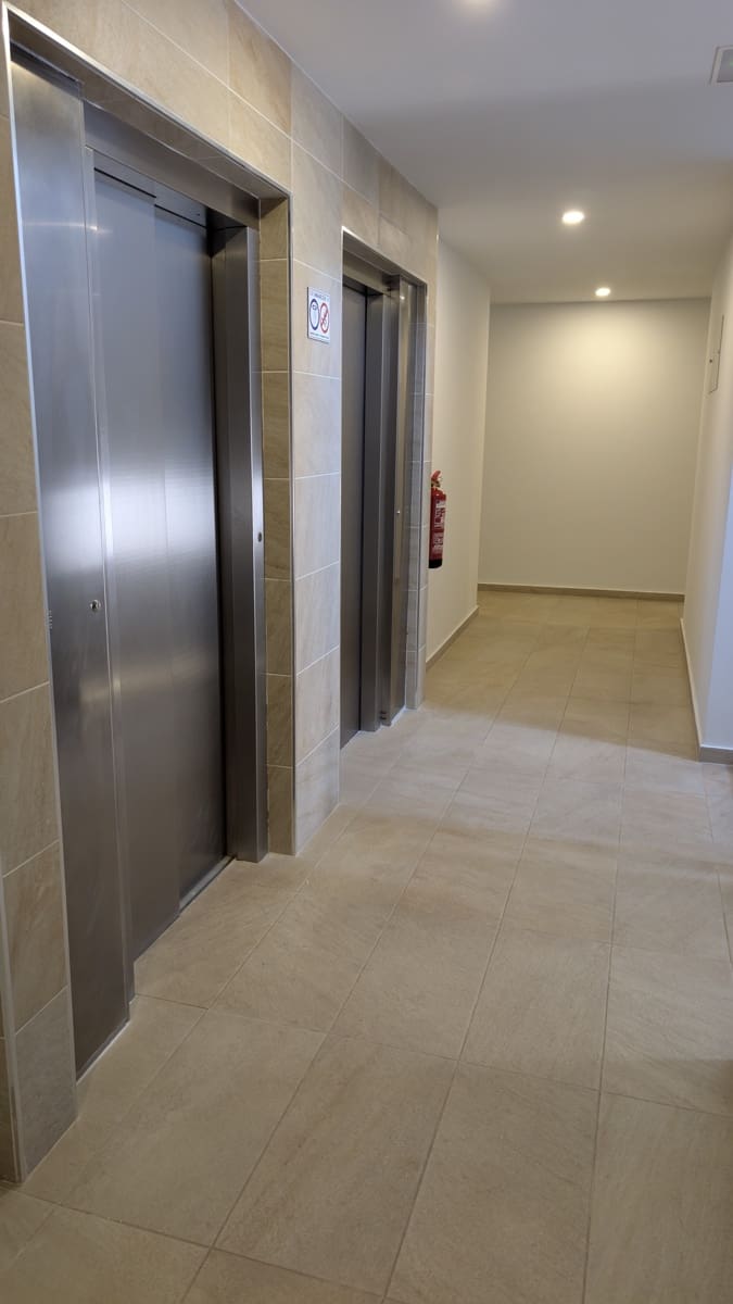 2 bedroom Penthouse for sale in Los Altos with pool garage - € 249,950 (Ref: 9383635)