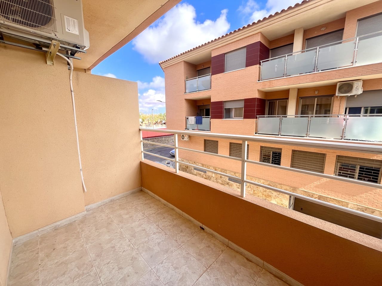 2 Zimmer Apartment zu verkaufen in San Miguel de Salinas mit Pool - 165.000 € (Ref: 9383639)