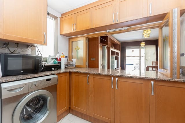 3 bedroom Penthouse for sale in Playa de los Locos, Torrevieja with pool garage - € 259,900 (Ref: 9383643)