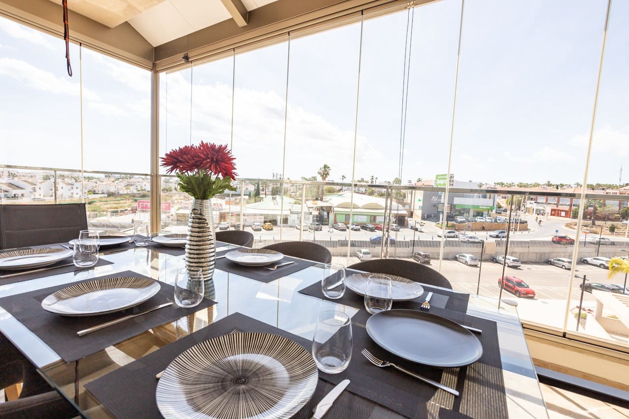 4 bedroom Penthouse for sale in Villamartin with pool - € 550,000 (Ref: 9383644)