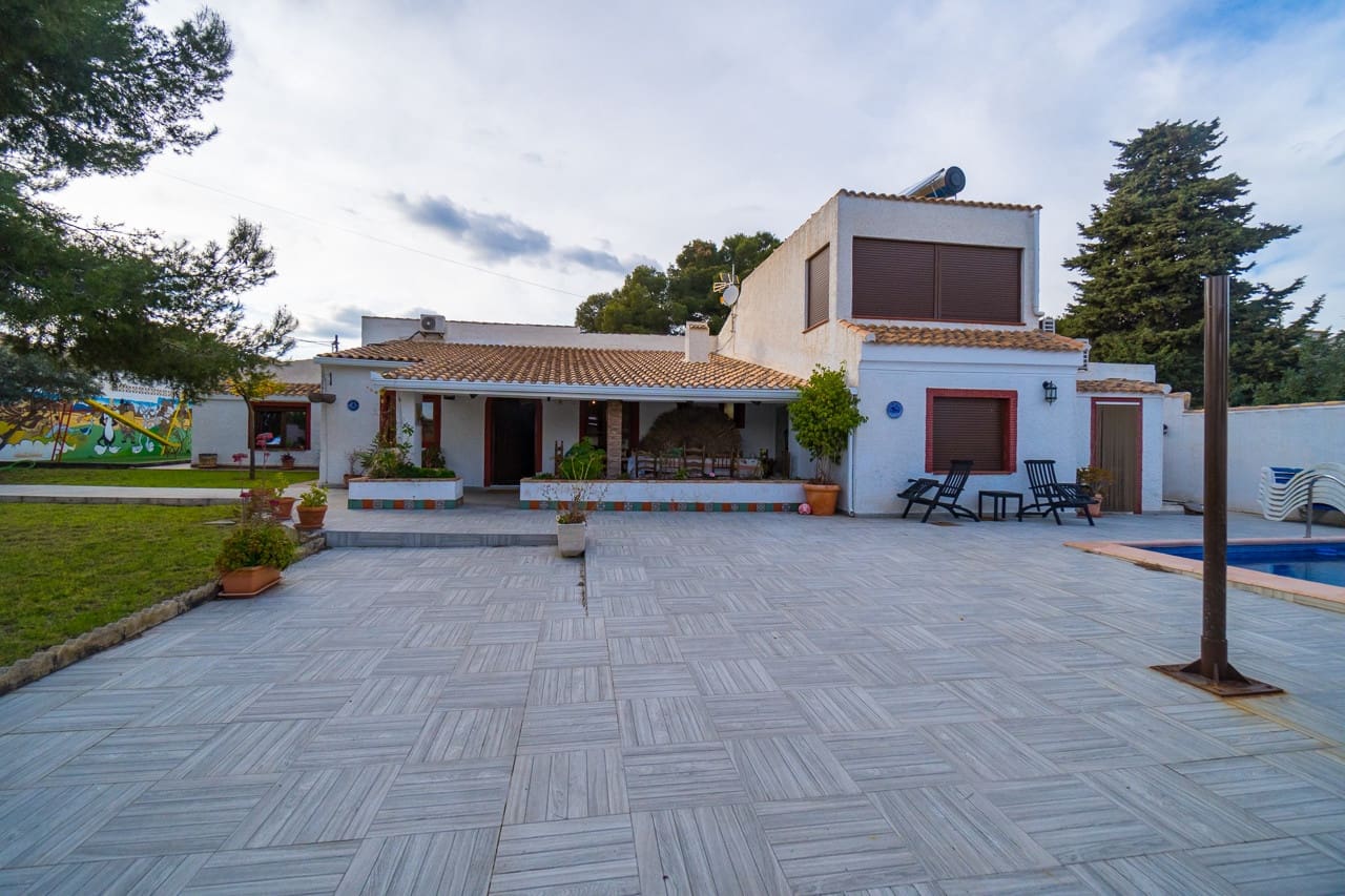 9 bedroom Villa for sale in Orihuela Costa with pool - € 690,000 (Ref: 9383645)