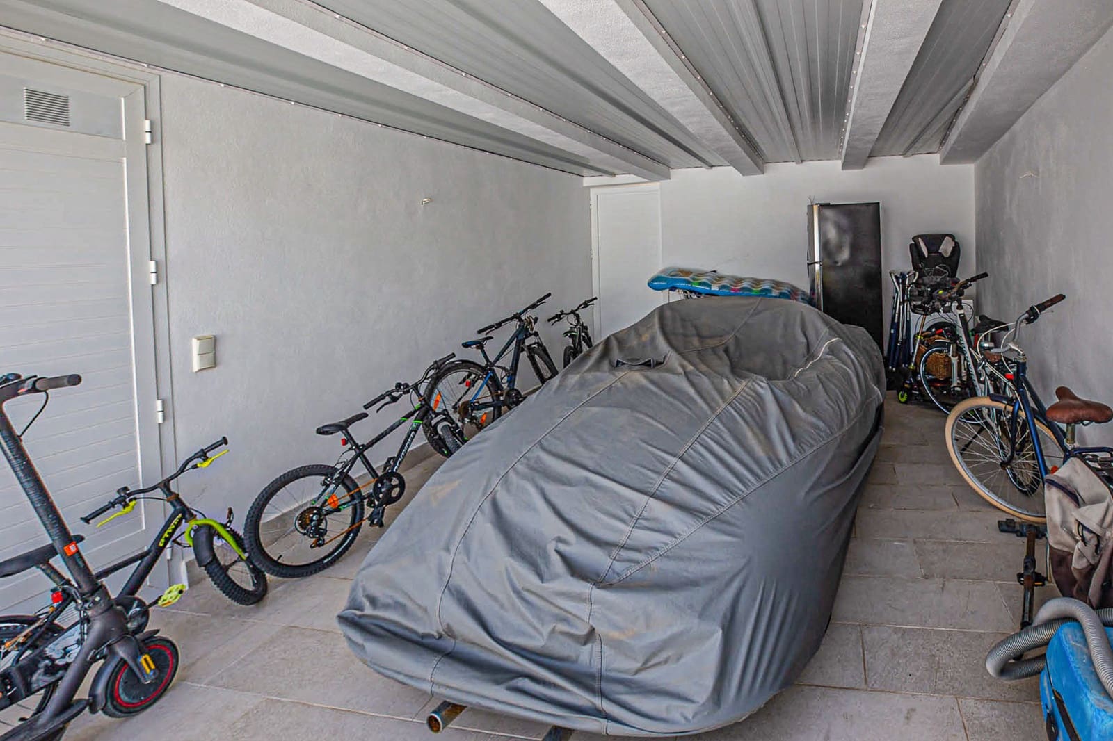 4 bedroom Villa for sale in La Zenia with pool - € 1,350,000 (Ref: 9383646)