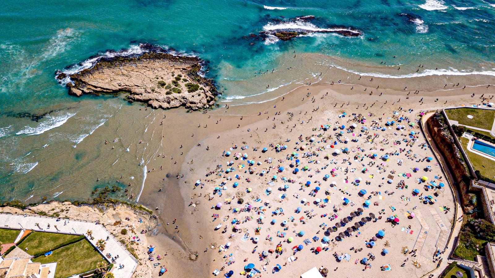 4 bedroom Villa for sale in La Zenia with pool - € 1,350,000 (Ref: 9383646)