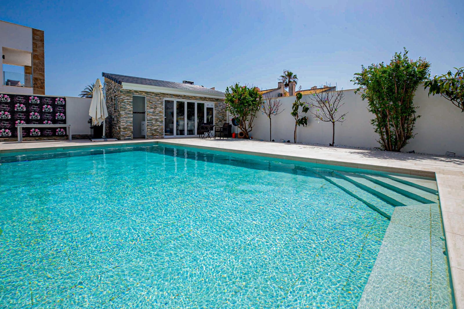 4 bedroom Villa for sale in La Zenia with pool - € 1,350,000 (Ref: 9383646)