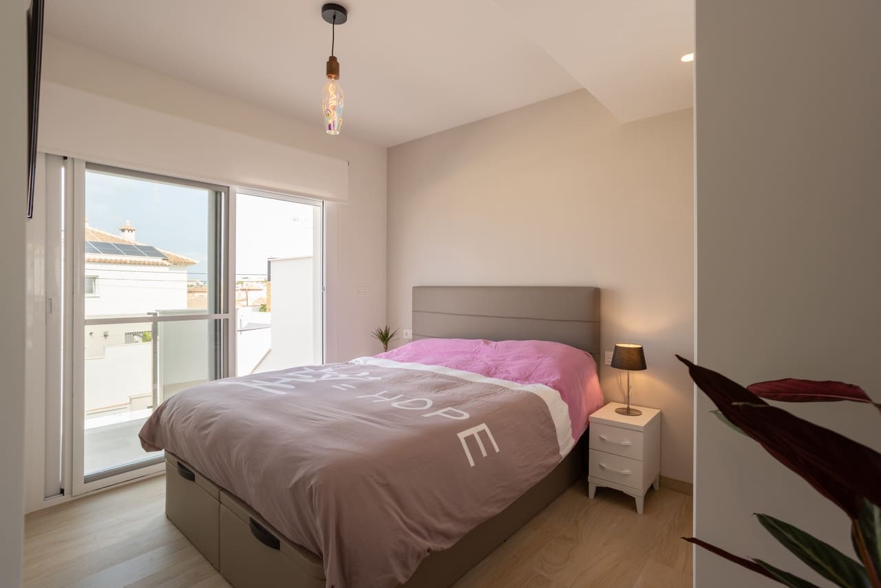 2 bedroom Apartment for sale in Villamartin with pool garage - € 319,000 (Ref: 9383656)