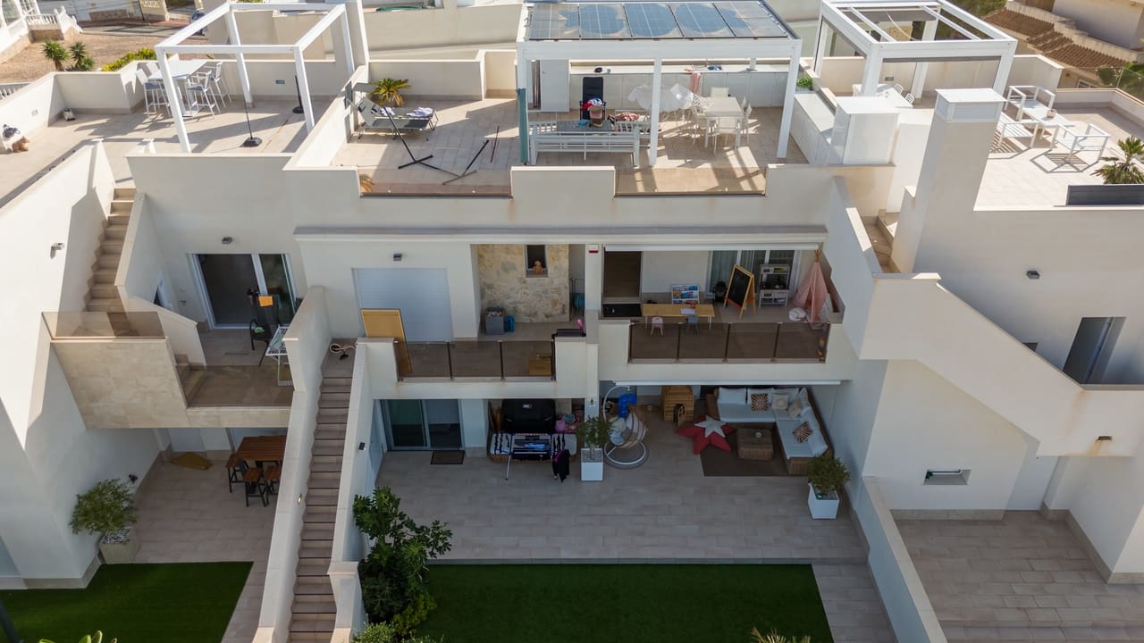 2 bedroom Apartment for sale in Villamartin with pool garage - € 319,000 (Ref: 9383656)