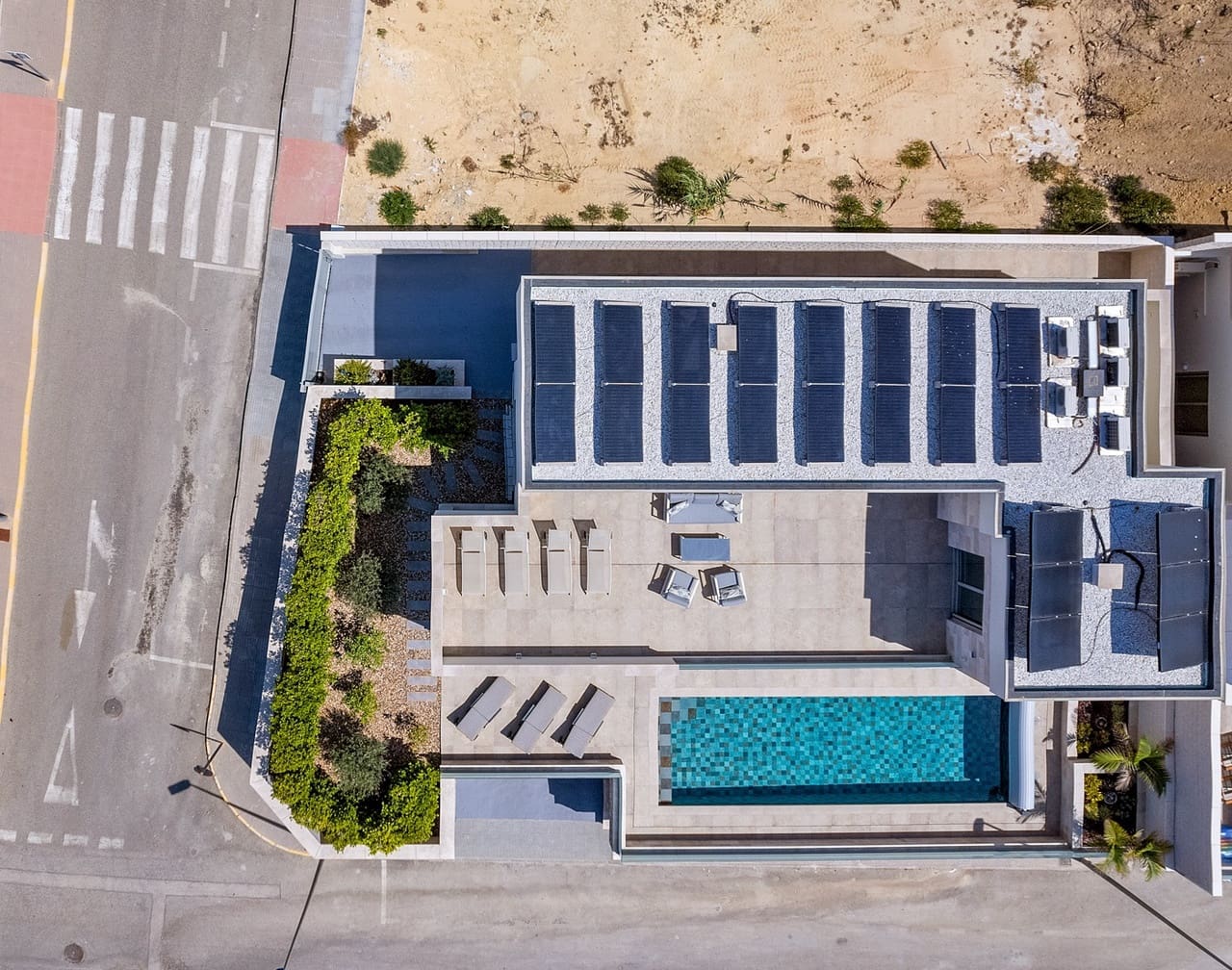 4 bedroom Villa for sale in Benijofar with pool garage - € 1,495,000 (Ref: 9383658)