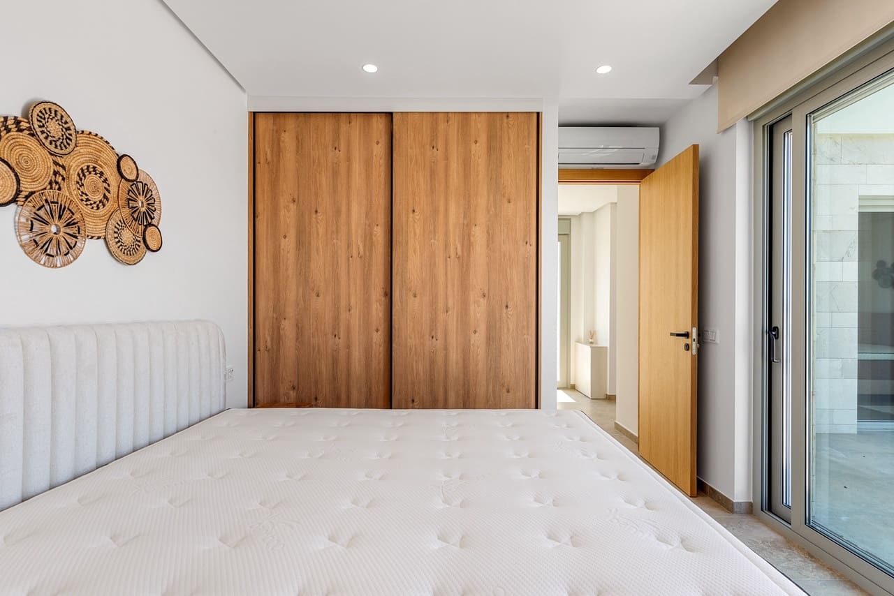 4 bedroom Villa for sale in Benijofar with pool garage - € 1,495,000 (Ref: 9383658)