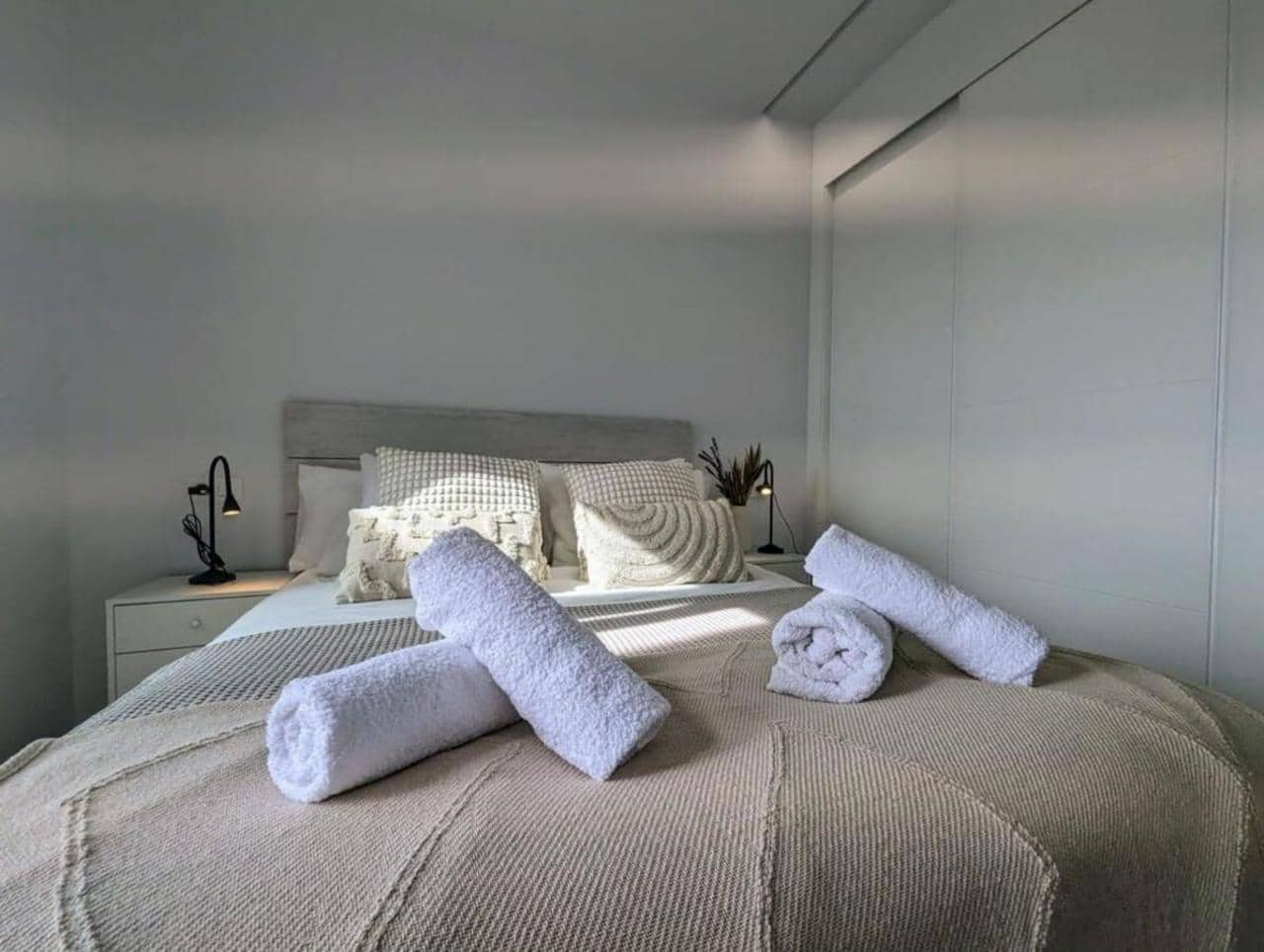 2 bedroom Penthouse for sale in Villamartin with pool garage - € 329,995 (Ref: 9383659)