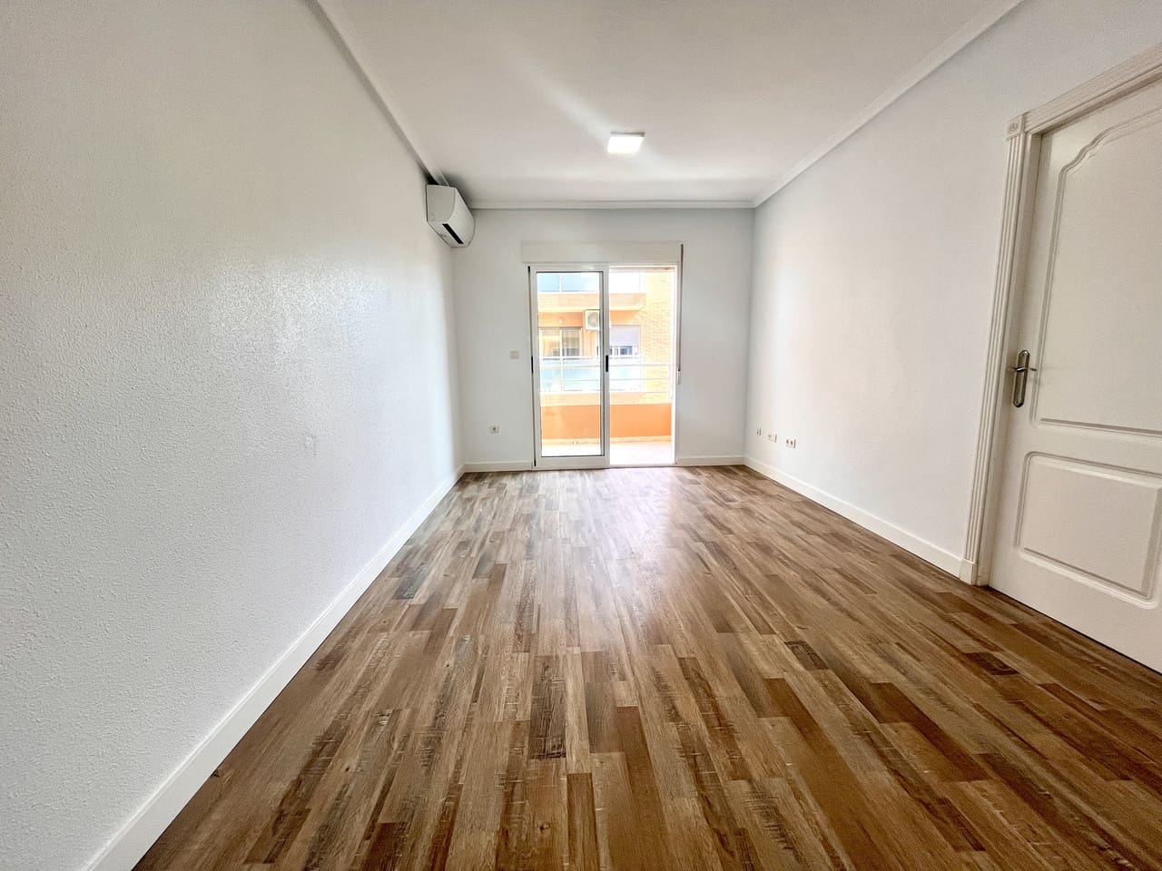 2 Zimmer Apartment zu verkaufen in San Miguel de Salinas mit Pool - 165.000 € (Ref: 9383668)