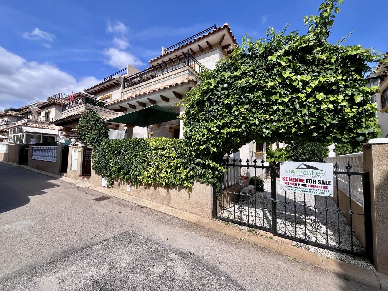 3 chambre Maison de Ville à vendre à La Zenia avec piscine garage - 235 000 € (Ref: 9383671)