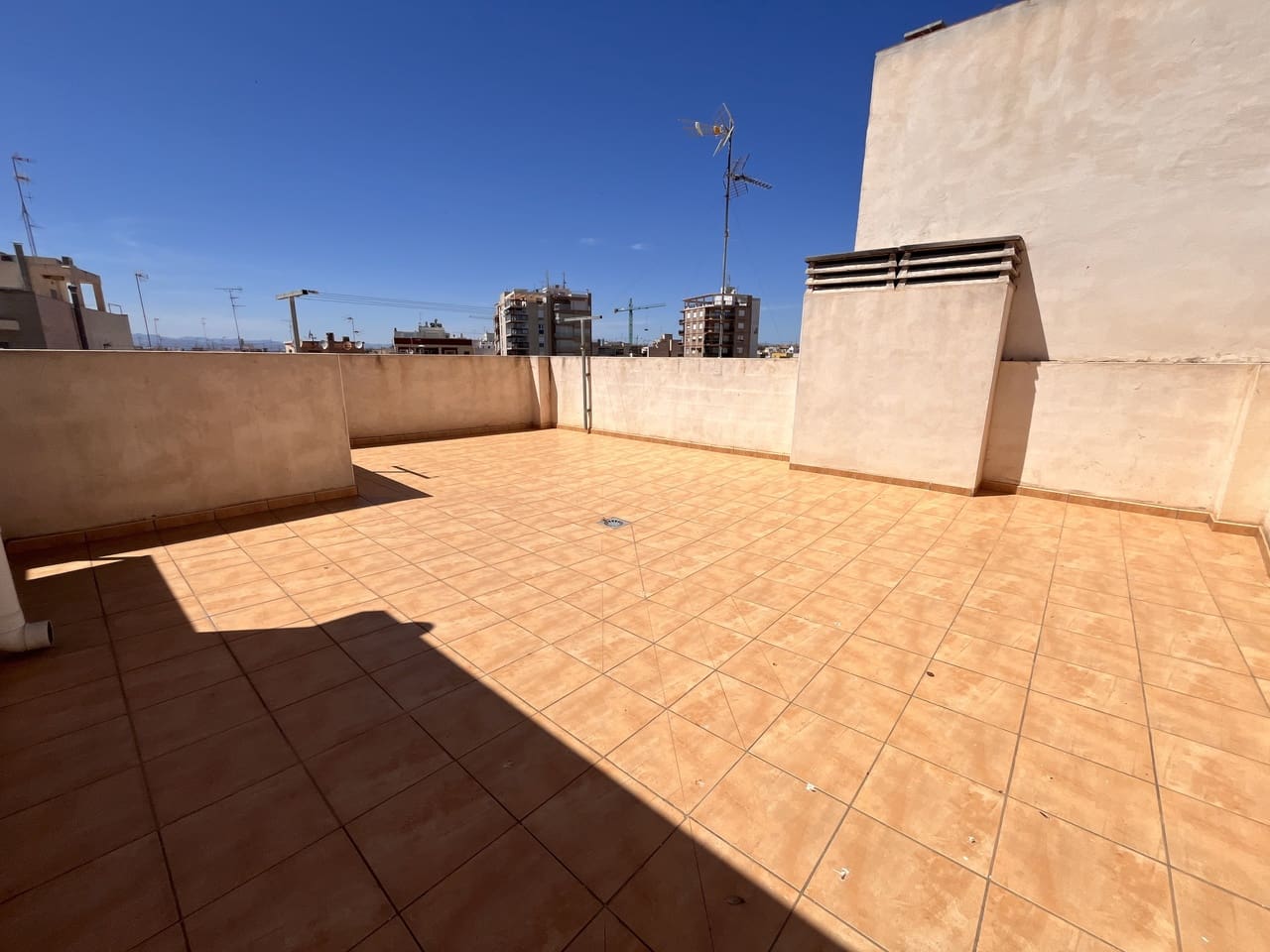 4 bedroom Apartment for sale in Santa Pola with pool - € 330,000 (Ref: 9383695)