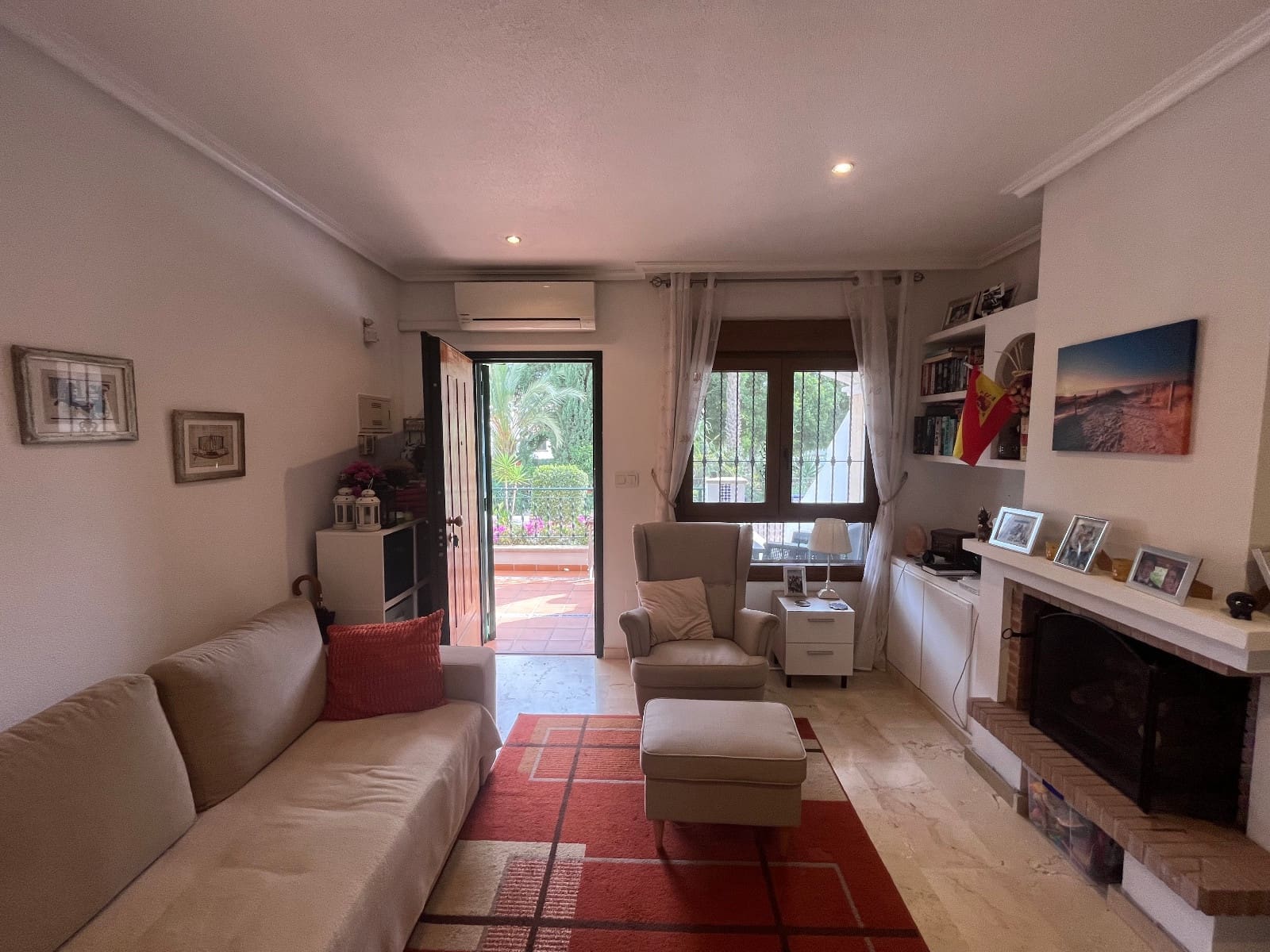 2 bedroom Apartment for sale in Villamartin with pool - € 199,995 (Ref: 9394477)