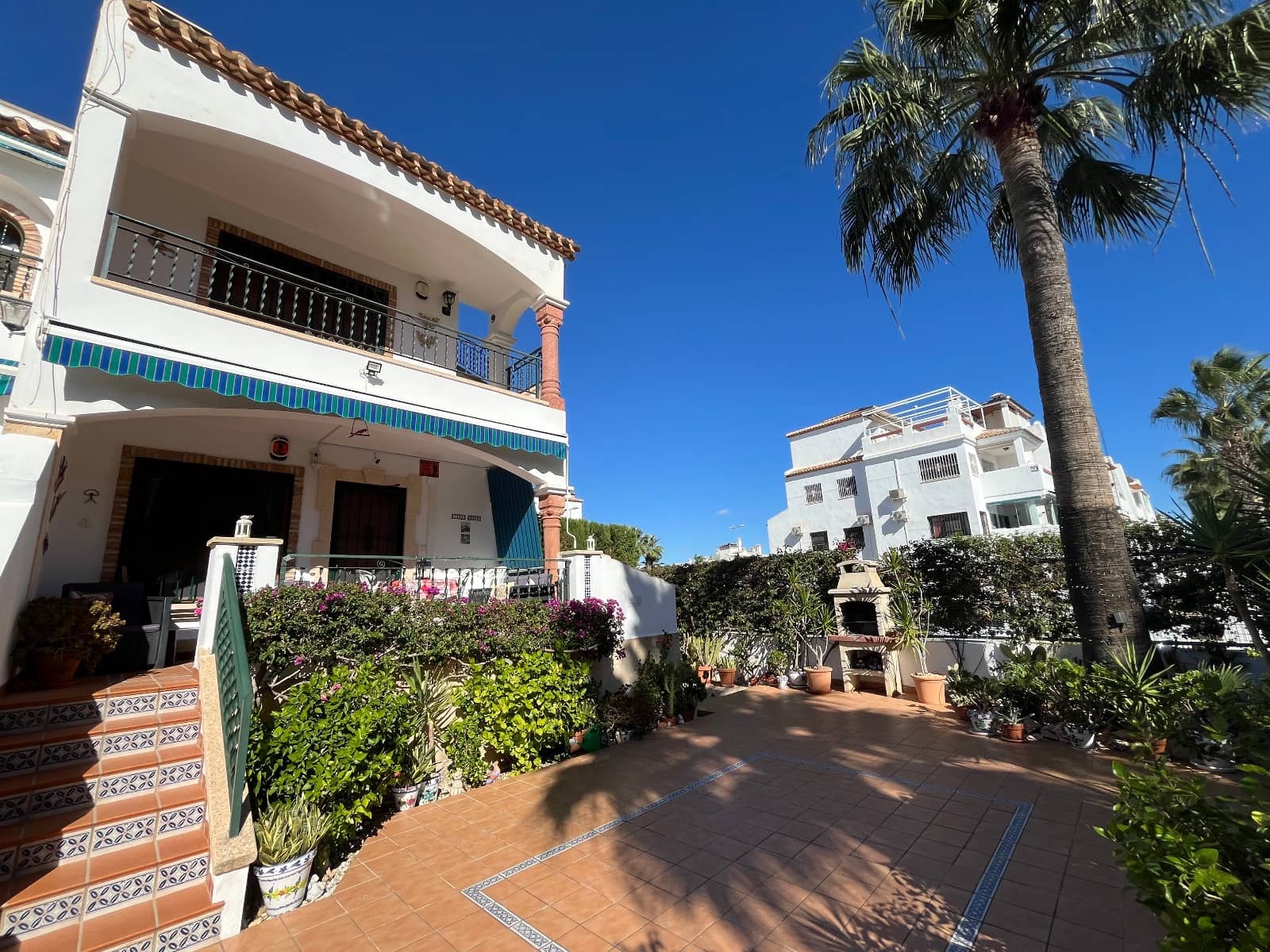 2 bedroom Apartment for sale in Villamartin with pool - € 199,995 (Ref: 9394477)