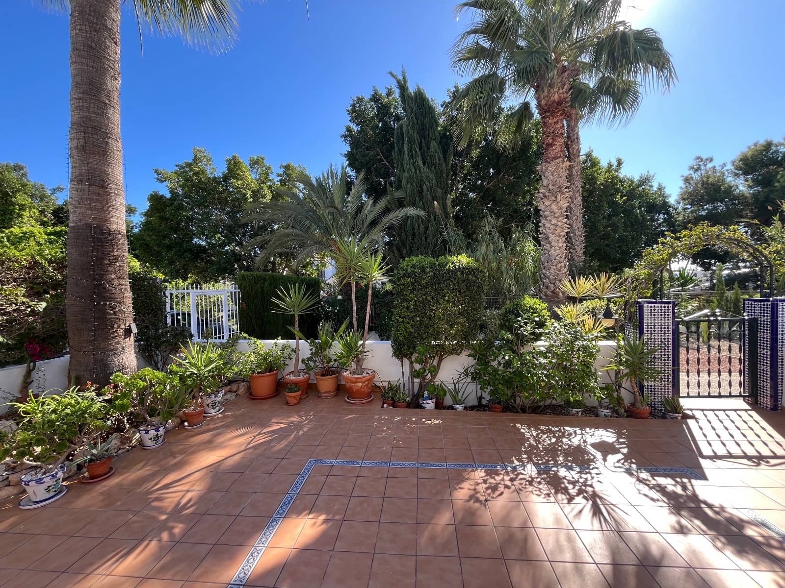 2 bedroom Apartment for sale in Villamartin with pool - € 199,995 (Ref: 9394477)