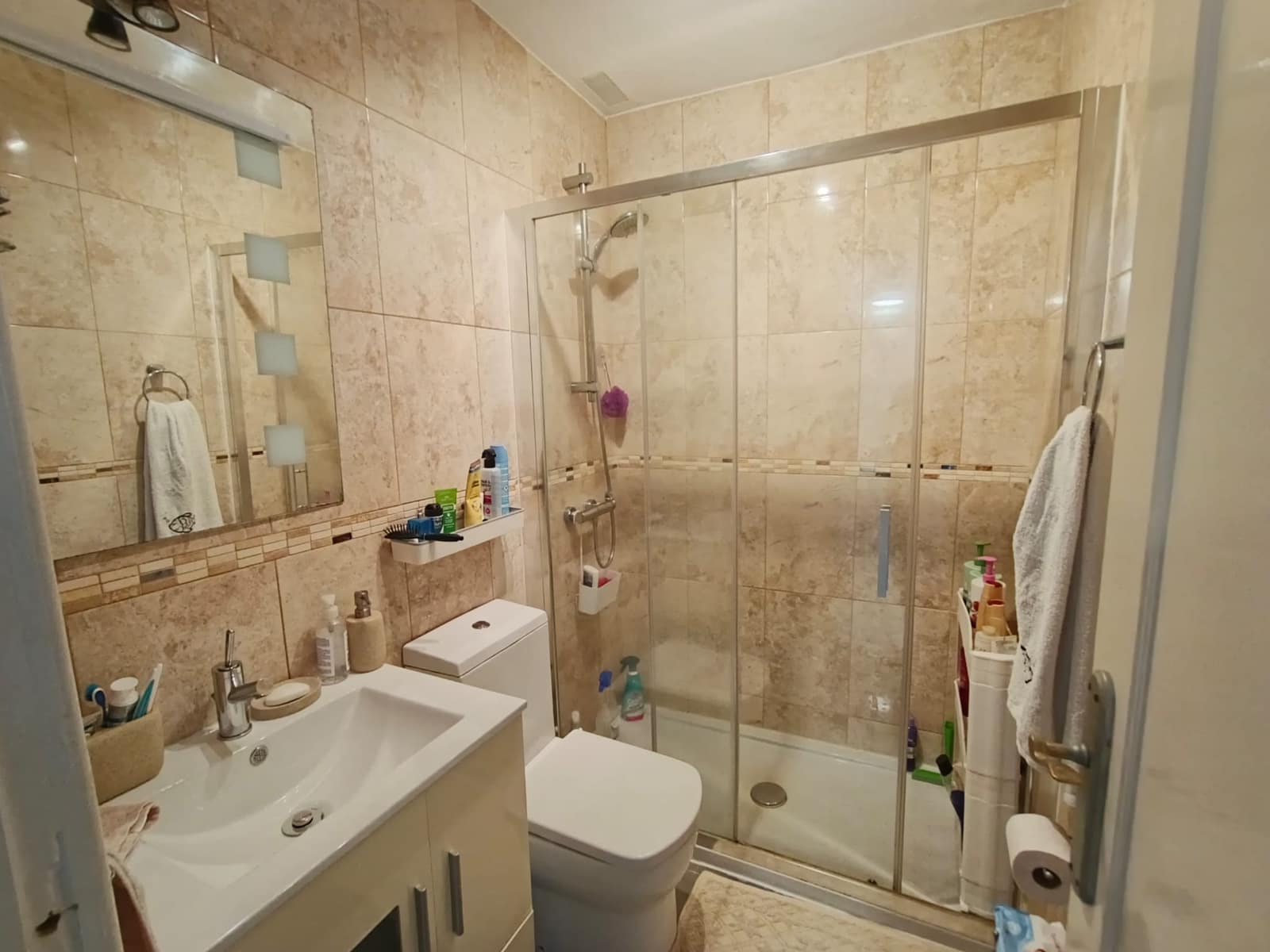 3 bedroom Apartment for sale in Torrevieja with pool - € 137,000 (Ref: 9394481)