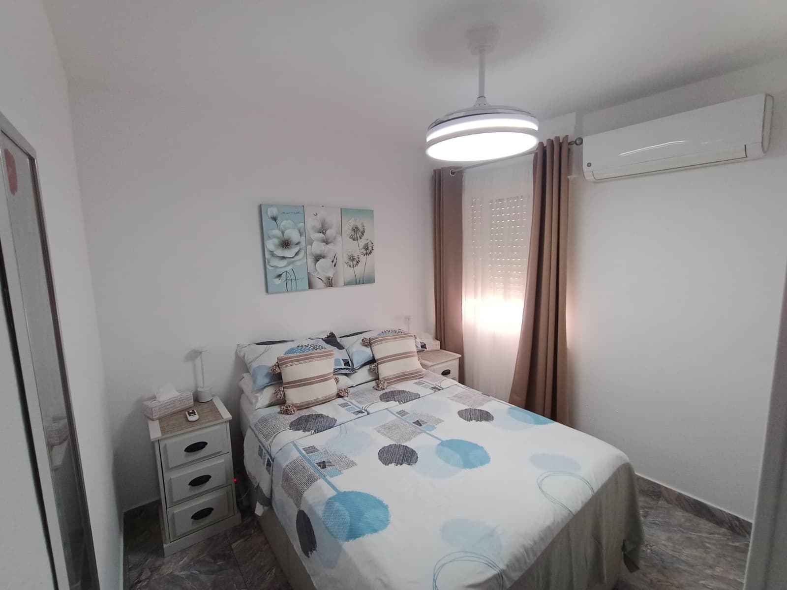 3 bedroom Apartment for sale in Torrevieja with pool - € 137,000 (Ref: 9394481)