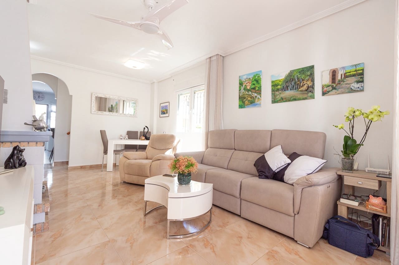 3 Zimmer Doppelhaus zu verkaufen in La Zenia mit Pool - 312.000 € (Ref: 9394482)