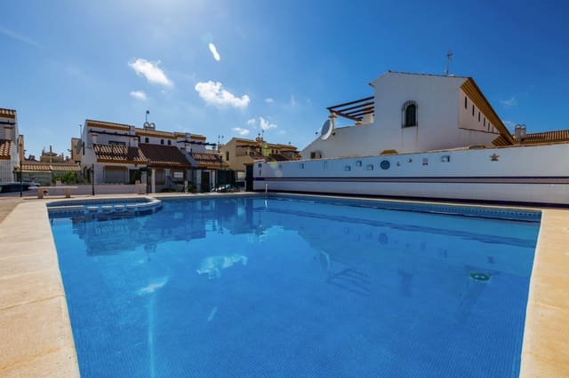 3 soverom Kjedet enebolig til salgs i La Zenia, Orihuela med svømmebasseng - € 312 000 (Ref: 9394482)