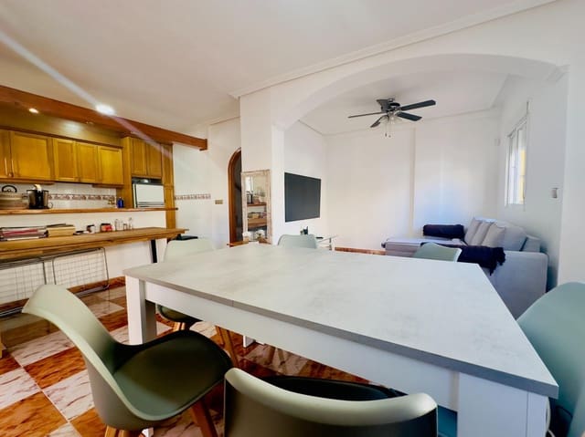 Chalet de 2 habitaciones en Cabo Roig, Orihuela en venta con piscina - 230.000 € (Ref: 9405818)